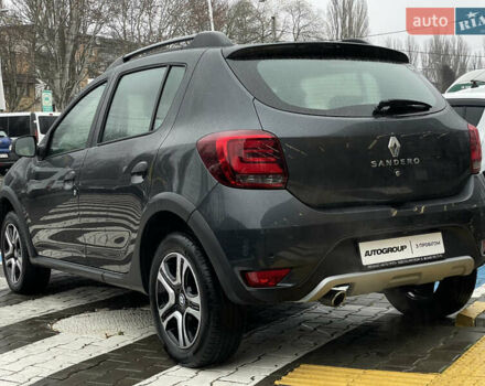 Сірий Рено Сандеро, об'ємом двигуна 0.9 л та пробігом 12 тис. км за 11300 $, фото 6 на Automoto.ua