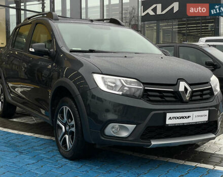 Сірий Рено Сандеро, об'ємом двигуна 0.9 л та пробігом 12 тис. км за 11300 $, фото 3 на Automoto.ua