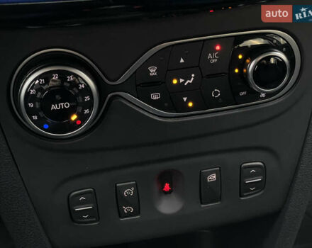 Сірий Рено Сандеро, об'ємом двигуна 0.9 л та пробігом 12 тис. км за 11300 $, фото 13 на Automoto.ua