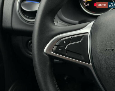 Сірий Рено Сандеро, об'ємом двигуна 0.9 л та пробігом 12 тис. км за 11300 $, фото 16 на Automoto.ua