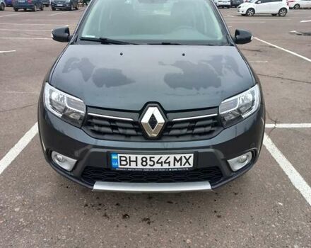 Серый Рено Сандеро, объемом двигателя 0.9 л и пробегом 12 тыс. км за 10400 $, фото 1 на Automoto.ua