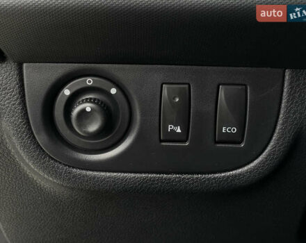 Сірий Рено Сандеро, об'ємом двигуна 0.9 л та пробігом 12 тис. км за 11300 $, фото 22 на Automoto.ua