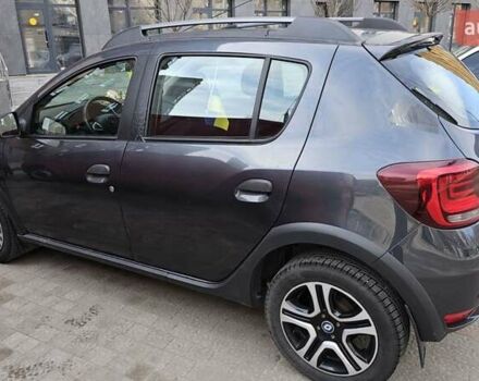 Сірий Рено Сандеро, об'ємом двигуна 0.9 л та пробігом 18 тис. км за 12500 $, фото 3 на Automoto.ua
