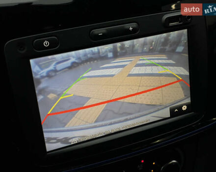 Сірий Рено Сандеро, об'ємом двигуна 0.9 л та пробігом 12 тис. км за 11300 $, фото 23 на Automoto.ua