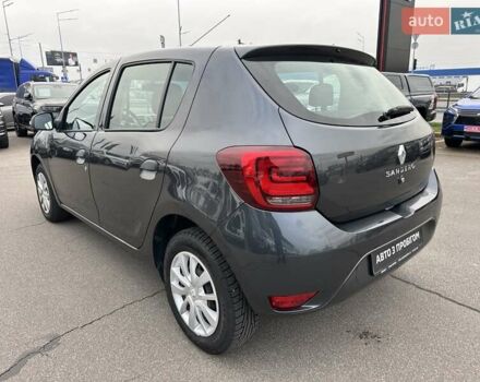 Серый Рено Сандеро, объемом двигателя 1 л и пробегом 43 тыс. км за 8900 $, фото 5 на Automoto.ua