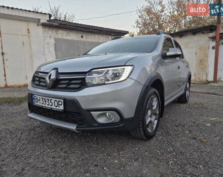 Серый Рено Сандеро, объемом двигателя 1.5 л и пробегом 40 тыс. км за 12800 $, фото 11 на Automoto.ua