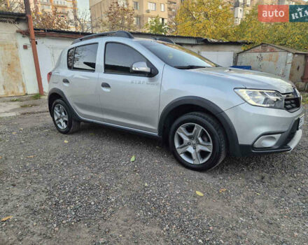 Серый Рено Сандеро, объемом двигателя 1.5 л и пробегом 40 тыс. км за 12800 $, фото 9 на Automoto.ua