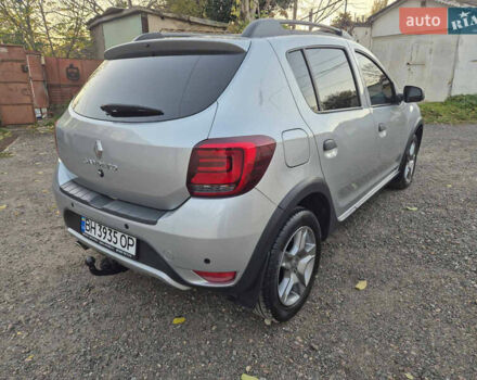 Серый Рено Сандеро, объемом двигателя 1.5 л и пробегом 40 тыс. км за 12800 $, фото 8 на Automoto.ua