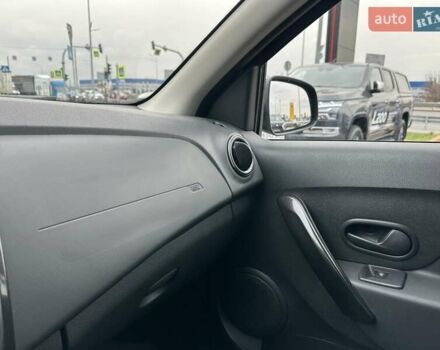 Серый Рено Сандеро, объемом двигателя 1 л и пробегом 43 тыс. км за 8900 $, фото 25 на Automoto.ua