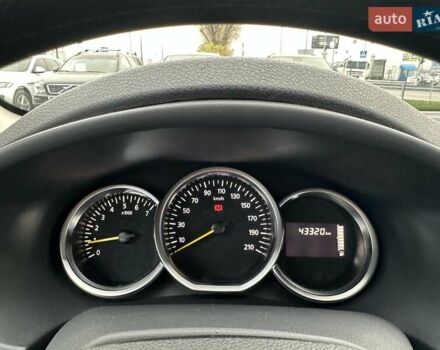 Серый Рено Сандеро, объемом двигателя 1 л и пробегом 43 тыс. км за 8900 $, фото 18 на Automoto.ua