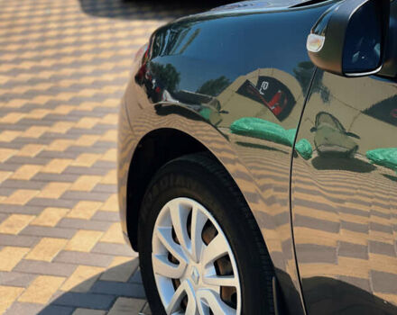 Рено Сандеро 2021 в Николаеве на Automoto.ua Серый Рено Сандеро, объемом двигателя 1.5 л и пробегом 102 тыс. км за 10300 $, фото 7 на Automoto.ua