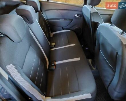 Серый Рено Сандеро, объемом двигателя 0.9 л и пробегом 11 тыс. км за 13800 $, фото 56 на Automoto.ua