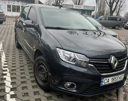 Серый Рено Сандеро, объемом двигателя 1 л и пробегом 110 тыс. км за 8000 $, фото 1 на Automoto.ua