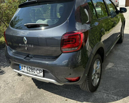 Серый Рено Сандеро, объемом двигателя 1.46 л и пробегом 33 тыс. км за 13700 $, фото 5 на Automoto.ua