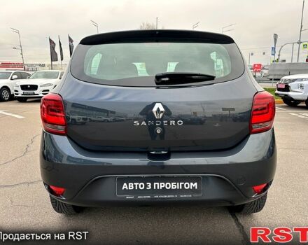 Серый Рено Сандеро, объемом двигателя 1 л и пробегом 43 тыс. км за 8900 $, фото 5 на Automoto.ua