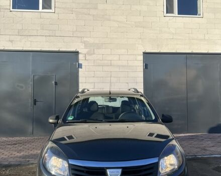 Серый Рено Сандеро, объемом двигателя 1.6 л и пробегом 180 тыс. км за 6599 $, фото 2 на Automoto.ua