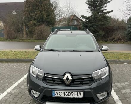 Серый Рено Сандеро, объемом двигателя 1.5 л и пробегом 233 тыс. км за 11000 $, фото 2 на Automoto.ua