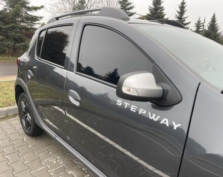 Серый Рено Сандеро, объемом двигателя 1.5 л и пробегом 233 тыс. км за 11000 $, фото 4 на Automoto.ua