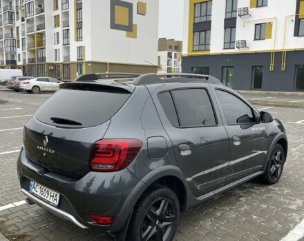 Серый Рено Сандеро, объемом двигателя 1.5 л и пробегом 233 тыс. км за 11000 $, фото 5 на Automoto.ua