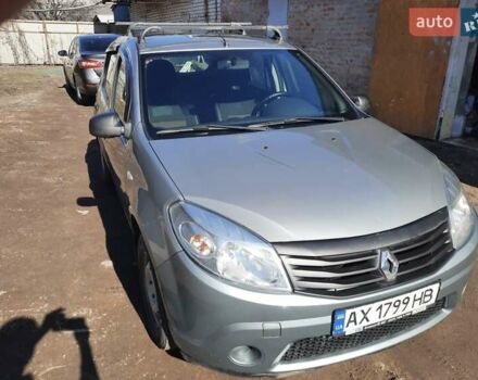 Серый Рено Сандеро, объемом двигателя 1.39 л и пробегом 175 тыс. км за 4600 $, фото 1 на Automoto.ua