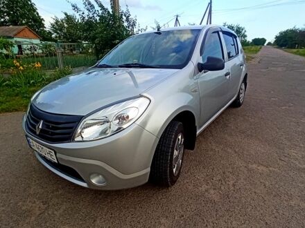 Сірий Рено Сандеро, об'ємом двигуна 1.4 л та пробігом 232 тис. км за 4200 $, фото 1 на Automoto.ua