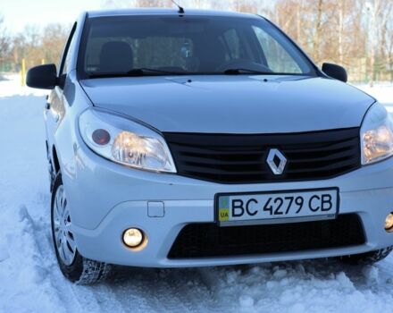 Серый Рено Сандеро, объемом двигателя 1.4 л и пробегом 260 тыс. км за 3800 $, фото 1 на Automoto.ua