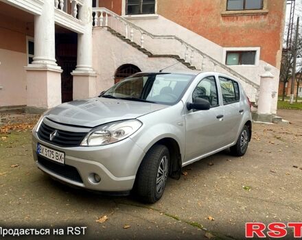 Серый Рено Сандеро, объемом двигателя 1.4 л и пробегом 275 тыс. км за 3900 $, фото 1 на Automoto.ua