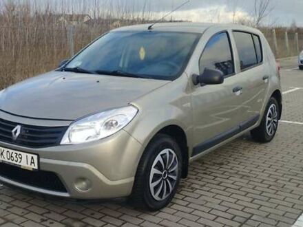 Рено Сандеро 2011 в Дубно на Automoto.ua Серый Рено Сандеро, объемом двигателя 1.39 л и пробегом 173 тыс. км за 5500 $, фото 1 на Automoto.ua
