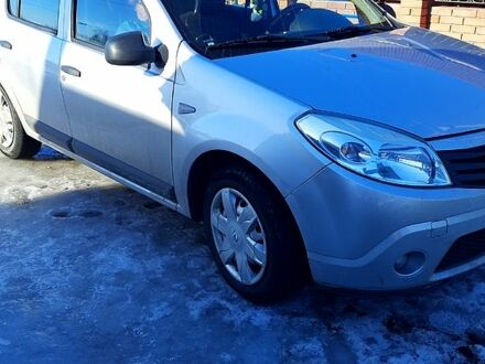 Серый Рено Сандеро, объемом двигателя 1.4 л и пробегом 102 тыс. км за 6500 $, фото 1 на Automoto.ua