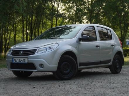 Рено Сандеро 2012 у Дніпро (Дніпропетровську) на Automoto.ua Сірий Рено Сандеро, об'ємом двигуна 1.4 л та пробігом 173 тис. км за 4400 $, фото 1 на Automoto.ua