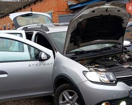 Серый Рено Сандеро, объемом двигателя 1.6 л и пробегом 114 тыс. км за 7850 $, фото 1 на Automoto.ua