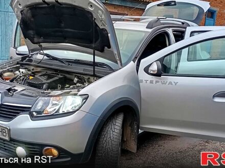 Серый Рено Сандеро, объемом двигателя 1.6 л и пробегом 114 тыс. км за 7850 $, фото 1 на Automoto.ua