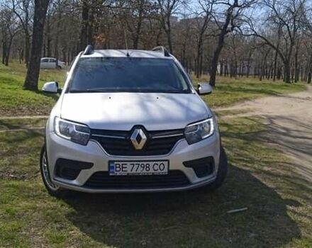 Серый Рено Сандеро, объемом двигателя 1.46 л и пробегом 190 тыс. км за 8700 $, фото 1 на Automoto.ua