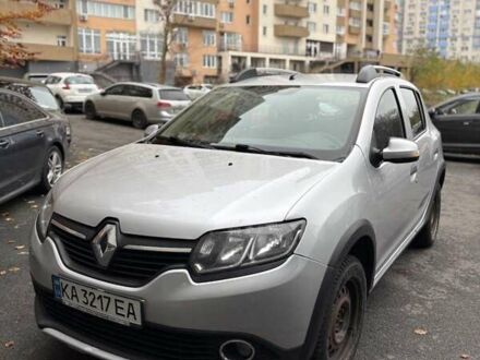 Серый Рено Сандеро, объемом двигателя 1.46 л и пробегом 260 тыс. км за 7500 $, фото 1 на Automoto.ua