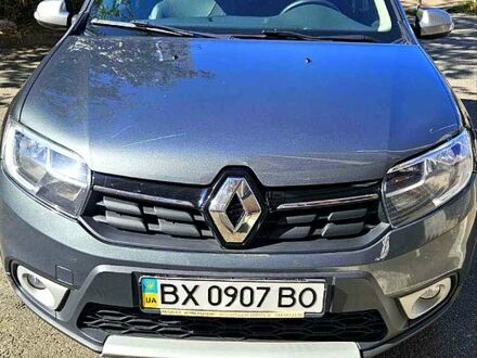 Рено Сандеро 2017 в Киеве на Automoto.ua Серый Рено Сандеро, объемом двигателя 0.9 л и пробегом 99 тыс. км за 8700 $, фото 1 на Automoto.ua