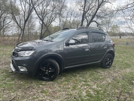 Рено Сандеро 2017 у Харкові на Automoto.ua Сірий Рено Сандеро, об'ємом двигуна 1.5 л та пробігом 145 тис. км за 11000 $, фото 1 на Automoto.ua