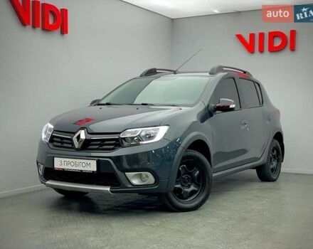 Серый Рено Сандеро, объемом двигателя 1 л и пробегом 58 тыс. км за 10884 $, фото 1 на Automoto.ua