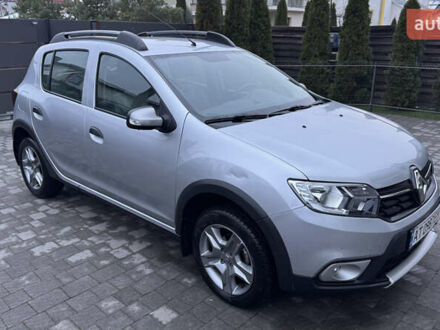 Серый Рено Сандеро, объемом двигателя 1.46 л и пробегом 39 тыс. км за 12300 $, фото 1 на Automoto.ua