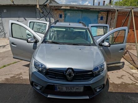 Рено Сандеро 2020 в Кривом Роге на Automoto.ua Серый Рено Сандеро, объемом двигателя 0.9 л и пробегом 55 тыс. км за 11000 $, фото 1 на Automoto.ua