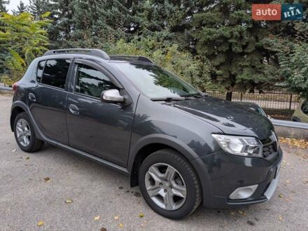 Рено Сандеро 2020 у Кропивницькому (Кіровограді) на Automoto.ua Сірий Рено Сандеро, об'ємом двигуна 0.9 л та пробігом 48 тис. км за 10700 $, фото 1 на Automoto.ua
