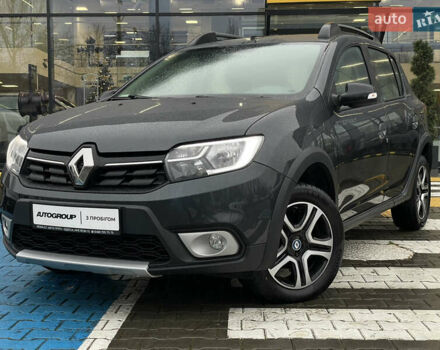 Серый Рено Сандеро, объемом двигателя 0.9 л и пробегом 12 тыс. км за 11300 $, фото 1 на Automoto.ua