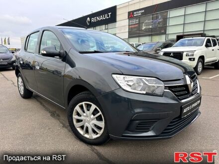 Серый Рено Сандеро, объемом двигателя 1 л и пробегом 43 тыс. км за 8900 $, фото 1 на Automoto.ua