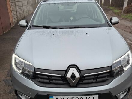 Серый Рено Сандеро, объемом двигателя 1.5 л и пробегом 105 тыс. км за 11601 $, фото 1 на Automoto.ua