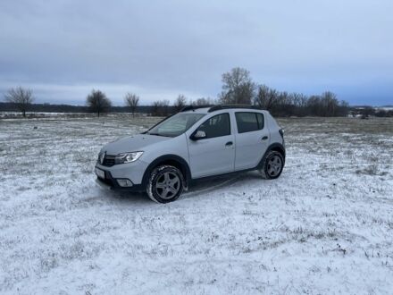 Серый Рено Сандеро, объемом двигателя 1.5 л и пробегом 67 тыс. км за 5700 $, фото 1 на Automoto.ua