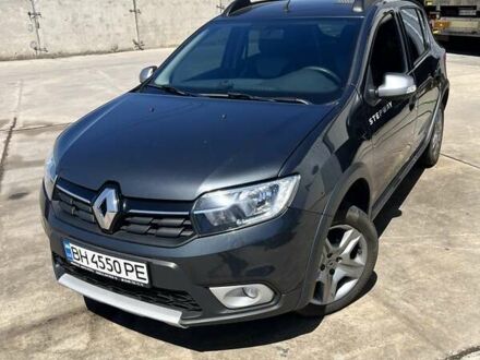 Серый Рено Сандеро, объемом двигателя 1.46 л и пробегом 101 тыс. км за 11600 $, фото 1 на Automoto.ua