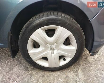 Синий Рено Сандеро, объемом двигателя 1.39 л и пробегом 261 тыс. км за 5200 $, фото 21 на Automoto.ua