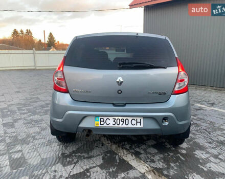 Синий Рено Сандеро, объемом двигателя 1.4 л и пробегом 130 тыс. км за 4150 $, фото 2 на Automoto.ua
