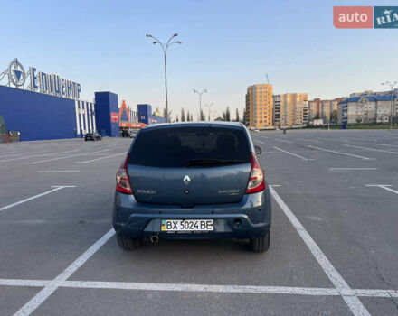Синий Рено Сандеро, объемом двигателя 1.39 л и пробегом 230 тыс. км за 4500 $, фото 11 на Automoto.ua