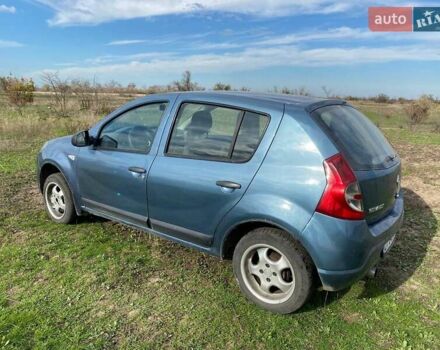 Синий Рено Сандеро, объемом двигателя 1.39 л и пробегом 123 тыс. км за 3999 $, фото 3 на Automoto.ua