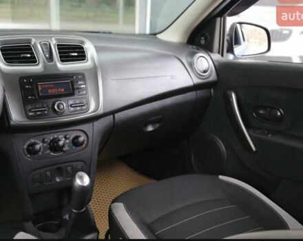 Синий Рено Сандеро, объемом двигателя 1.46 л и пробегом 201 тыс. км за 9000 $, фото 9 на Automoto.ua